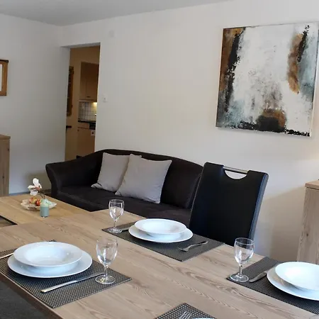 Haus Les Mélèzes C Apartamento